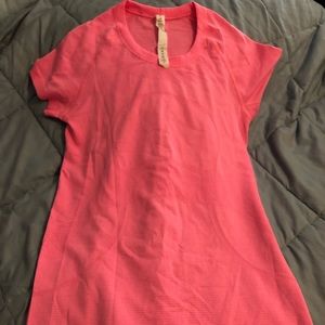 Lululemon Swiftly Tech Top